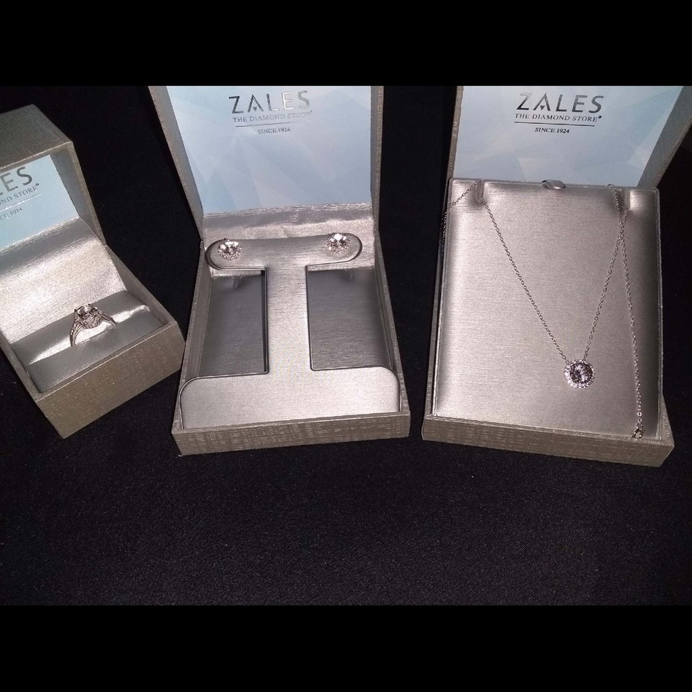 Diamond and white sapphire jewelry set